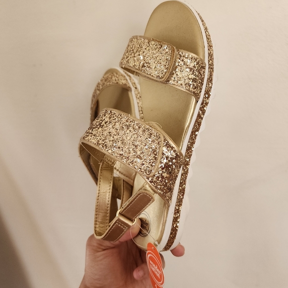 ☆Wonder Nation Gold Glitter Platform Strap Sandals☆ - Picture 3 of 4